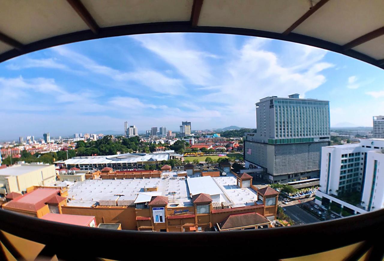1 Bedroom Apartment, Melaka Cbd Town Center- Hosted By Private Locals Resident, Balcony With City Skyline View Or Seaview, Opposite Malls, Tv Box, 5 Minutes To Jonker Street, Malacca Kültér fotó