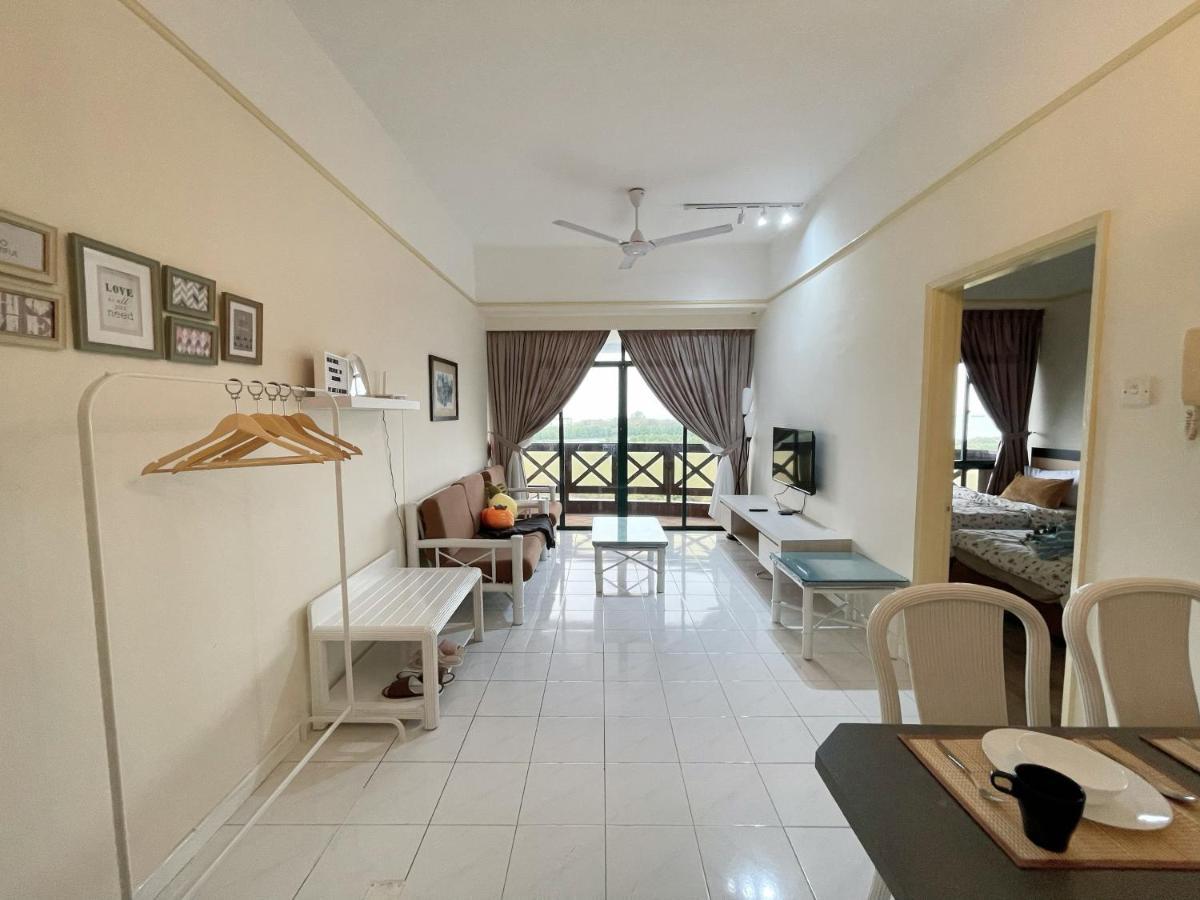 1 Bedroom Apartment, Melaka Cbd Town Center- Hosted By Private Locals Resident, Balcony With City Skyline View Or Seaview, Opposite Malls, Tv Box, 5 Minutes To Jonker Street, Malacca Kültér fotó