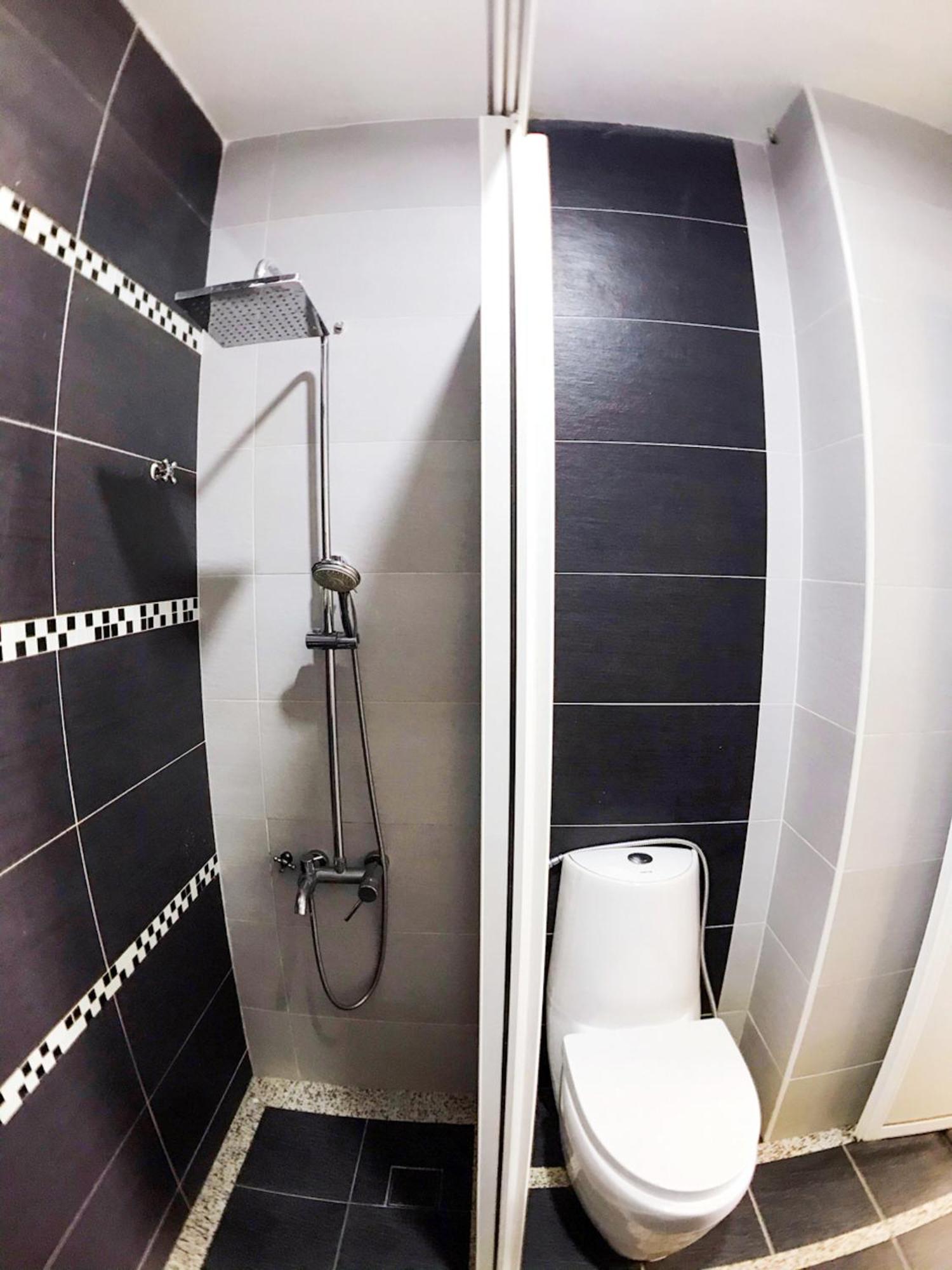 1 Bedroom Apartment, Melaka Cbd Town Center- Hosted By Private Locals Resident, Balcony With City Skyline View Or Seaview, Opposite Malls, Tv Box, 5 Minutes To Jonker Street, Malacca Kültér fotó