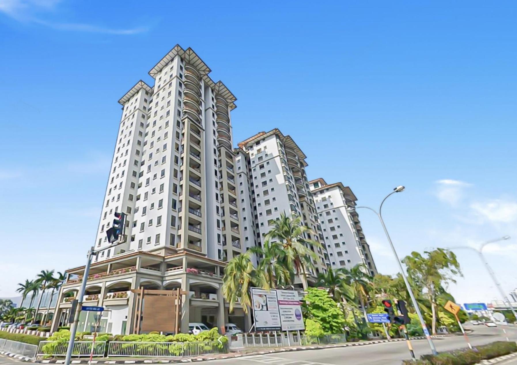 1 Bedroom Apartment, Melaka Cbd Town Center- Hosted By Private Locals Resident, Balcony With City Skyline View Or Seaview, Opposite Malls, Tv Box, 5 Minutes To Jonker Street, Malacca Kültér fotó