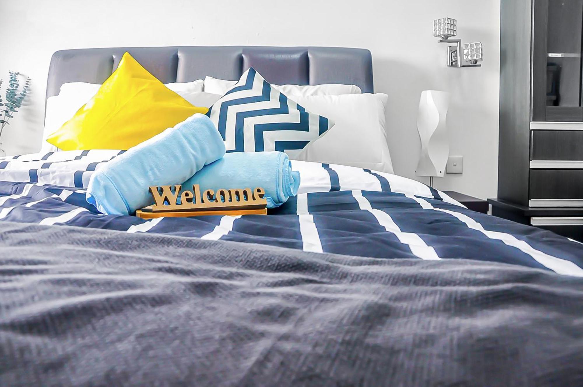 1 Bedroom Apartment, Melaka Cbd Town Center- Hosted By Private Locals Resident, Balcony With City Skyline View Or Seaview, Opposite Malls, Tv Box, 5 Minutes To Jonker Street, Malacca Kültér fotó