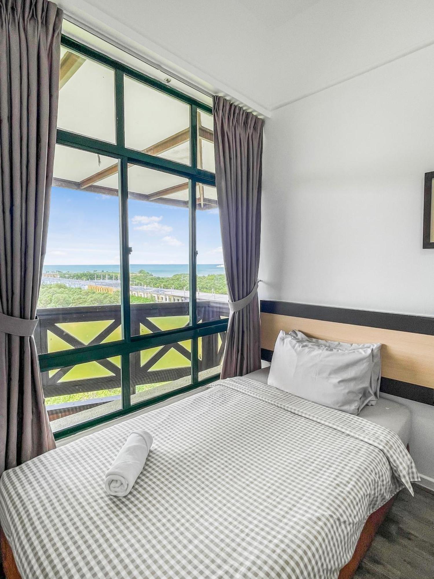 1 Bedroom Apartment, Melaka Cbd Town Center- Hosted By Private Locals Resident, Balcony With City Skyline View Or Seaview, Opposite Malls, Tv Box, 5 Minutes To Jonker Street, Malacca Kültér fotó
